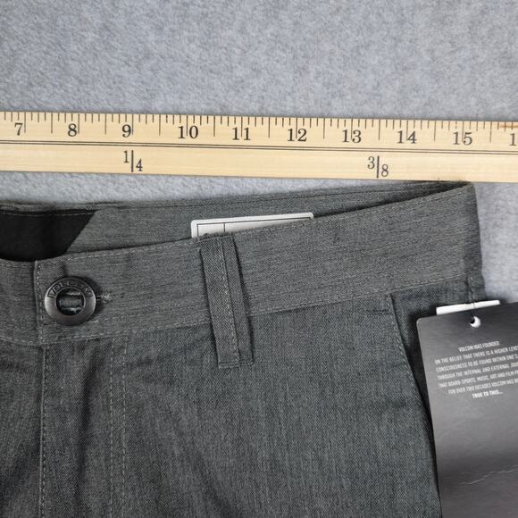 NWT Volcom Mens 29 Charcoal Gray Flat Front Chino Golf Shorts - Picture 10 of 15